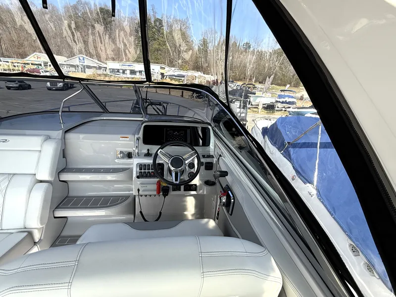 Slide: The Image of Regal 28 Express 2021 - 8