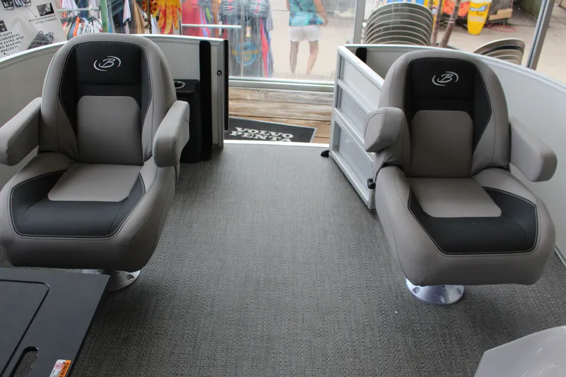 Slide: The Image of Barletta Aria A22F 2025 - 17