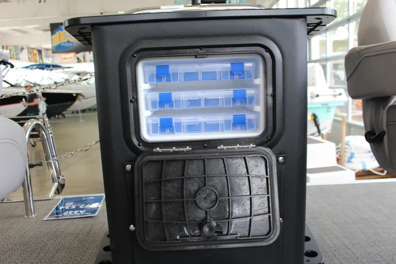 Slide: The Image of Barletta Aria A22F 2025 - 23