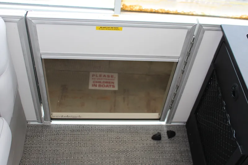 Slide: The Image of Barletta Aria A22F 2025 - 34