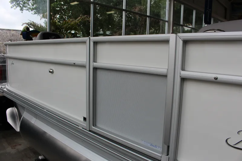 Slide: The Image of Barletta Aria A22F 2025 - 8