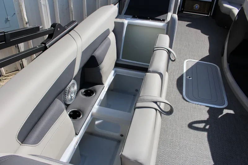 Slide: The Image of Barletta Cabrio C22CC 2025 - 36