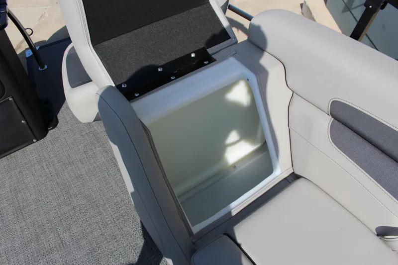 Slide: The Image of Barletta Cabrio C22CC 2025 - 37