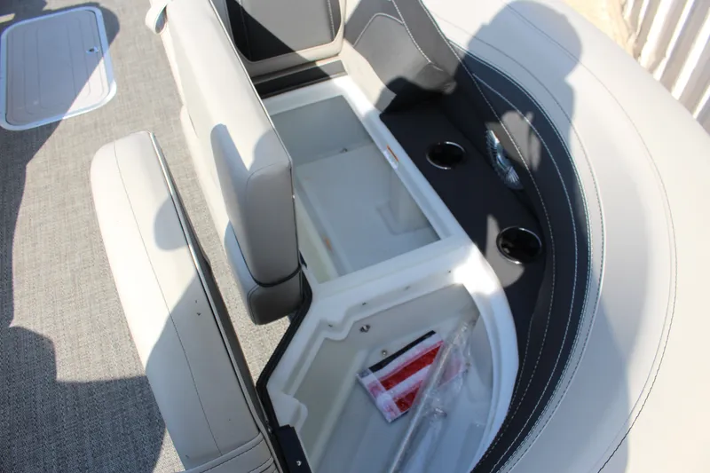 Slide: The Image of Barletta Cabrio C22QC 2026 - 12