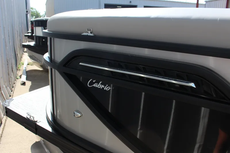 Slide: The Image of Barletta Cabrio C22QC 2026 - 6