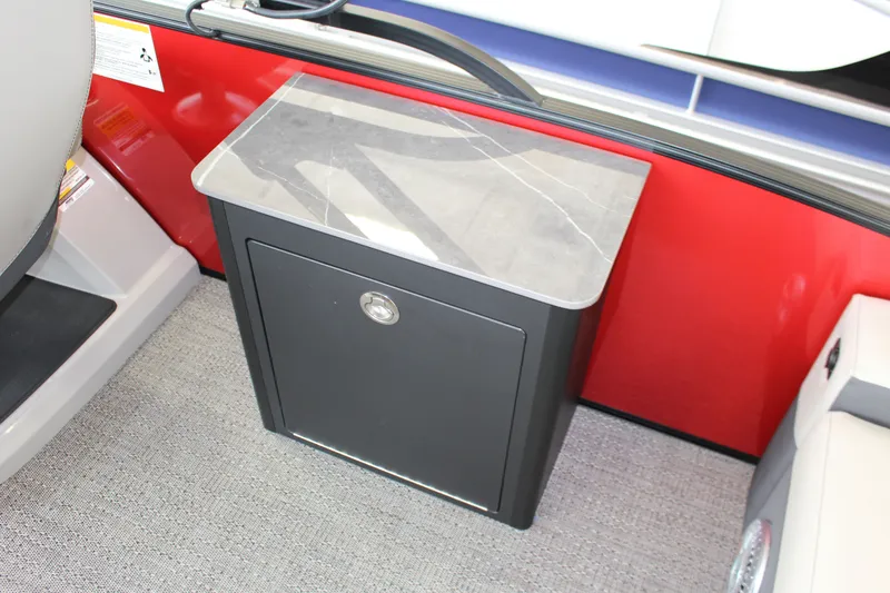 Slide: The Image of Barletta CABRIO C24UE 2025 - 24