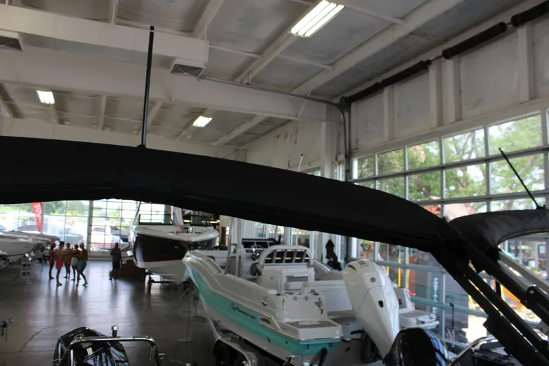 Slide: The Image of Barletta CABRIO C24UE 2025 - 28