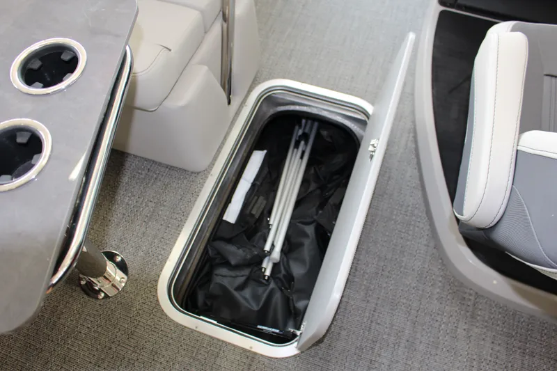 Slide: The Image of Barletta CABRIO C24UE 2025 - 31