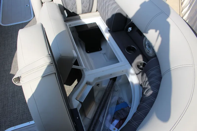 Slide: The Image of Barletta Lusso L23U 2025 - 26