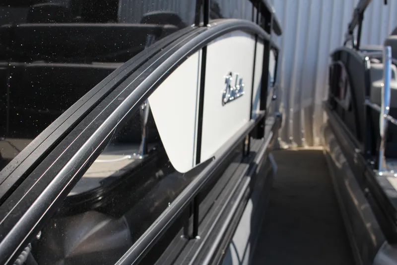 Slide: The Image of Barletta Lusso L23U 2025 - 3