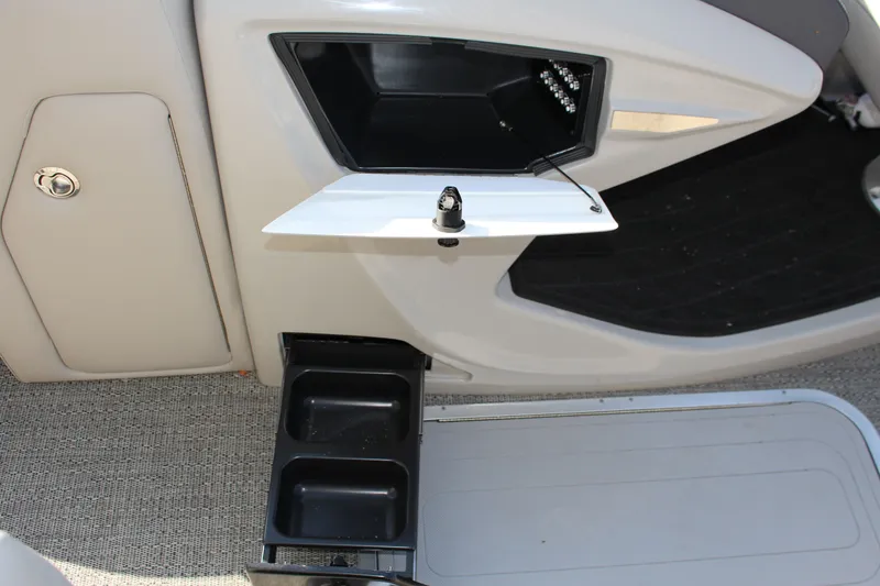 Slide: The Image of Barletta Lusso L23U 2025 - 31