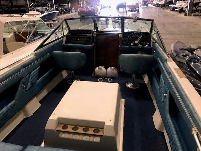 Slide: The Image of Chris-Craft Lancer 1979 - 16