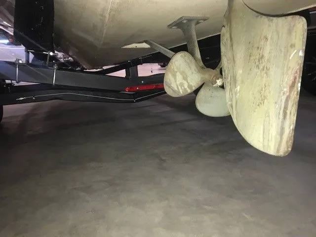 Slide: The Image of Chris-Craft Lancer 1979 - 5