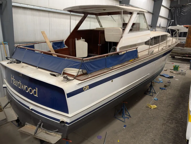 Slide: The Image of Chris-Craft Roamer 37 1967 - 10