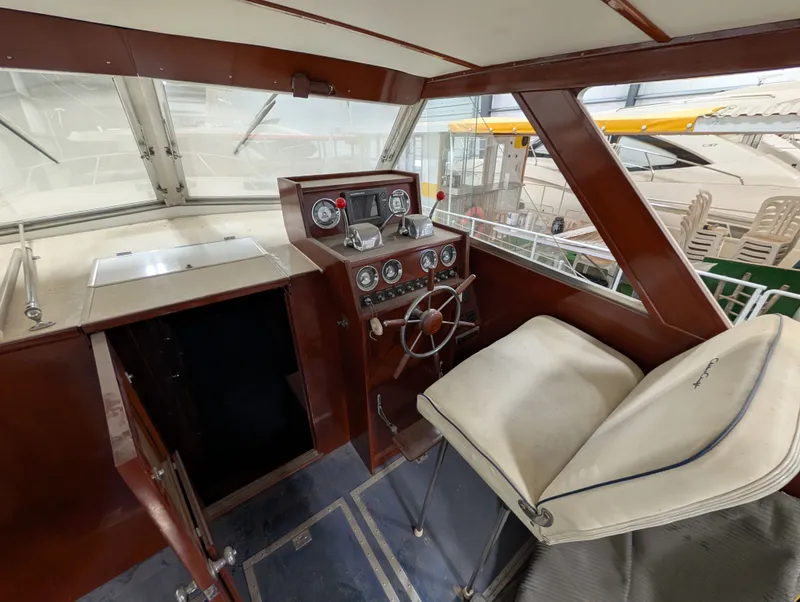 Slide: The Image of Chris-Craft Roamer 37 1967 - 20