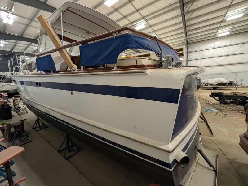 Slide: The Image of Chris-Craft Roamer 37 1967 - 9