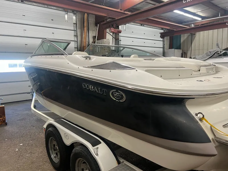 Slide: The Image of Cobalt 200 Bowrider 2005 - 3