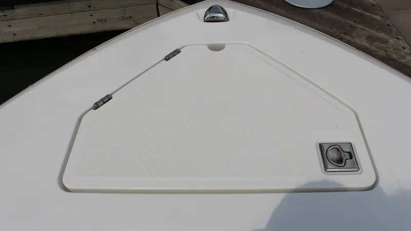 Slide: The Image of Cobalt R31 Surf 2025 - 12