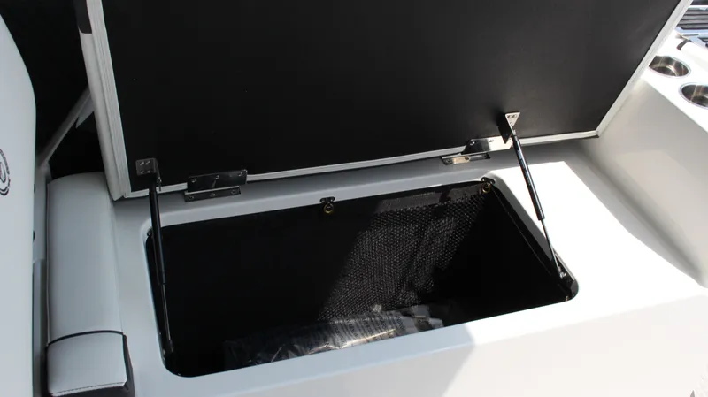 Slide: The Image of Cobalt R31 Surf 2025 - 39