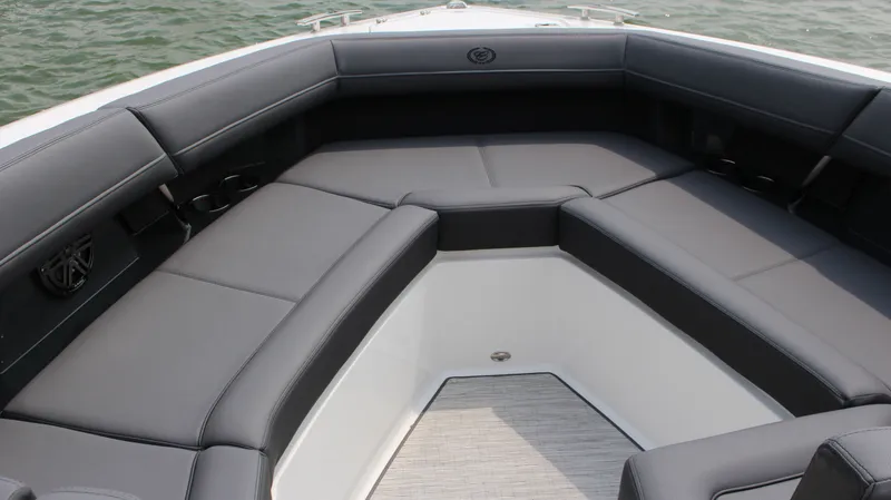 Slide: The Image of Cobalt R33 2025 - 15