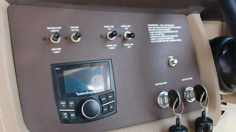 Slide: The Image of Cobalt R35 2017 - 42