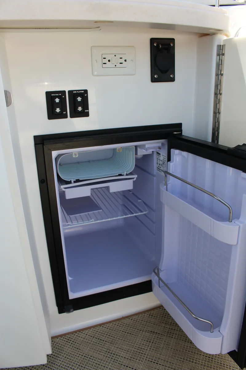 Slide: The Image of Cobalt R35 2017 - 82