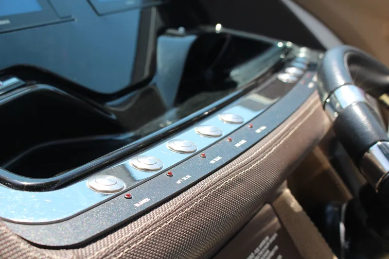 Slide: The Image of Cobalt R35 2017 - 84