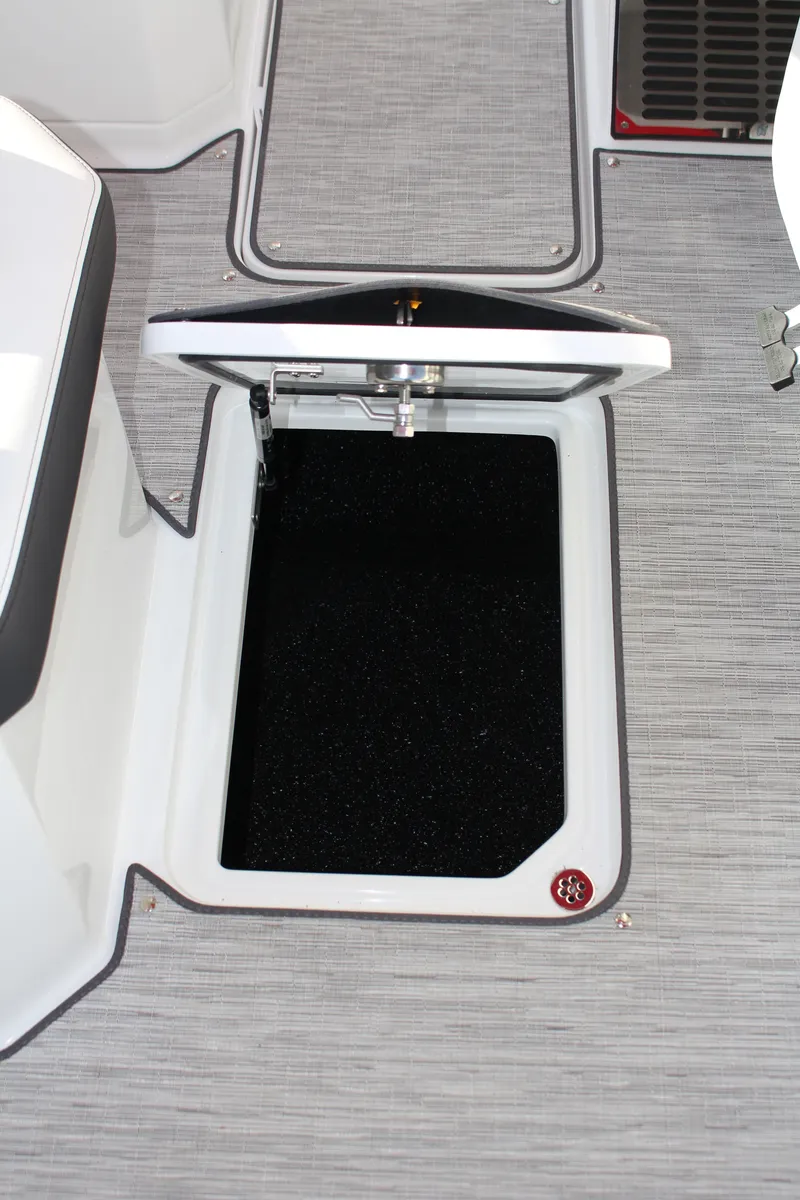 Slide: The Image of Cobalt R6 2026 - 60