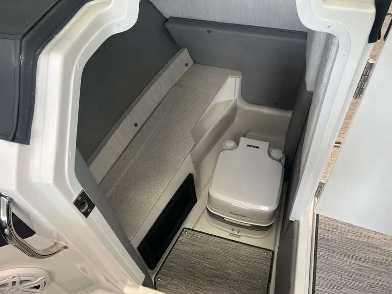 Slide: The Image of Cobalt R6 Outboard 2024 - 15