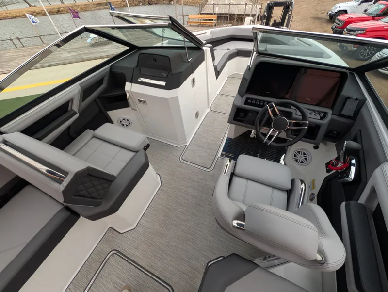 Slide: The Image of Cobalt R6 Outboard 2024 - 18