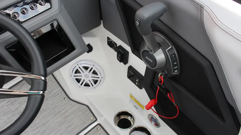 Slide: The Image of Cobalt R6 Surf 2024 - 20