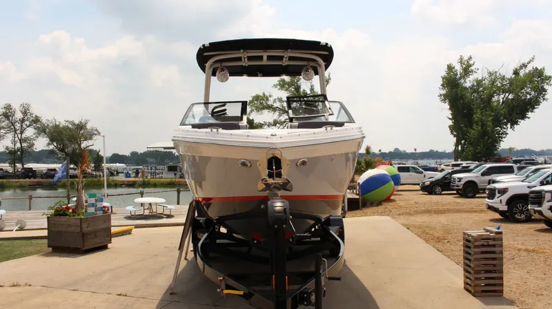 Slide: The Image of Cobalt R6 Surf 2024 - 3