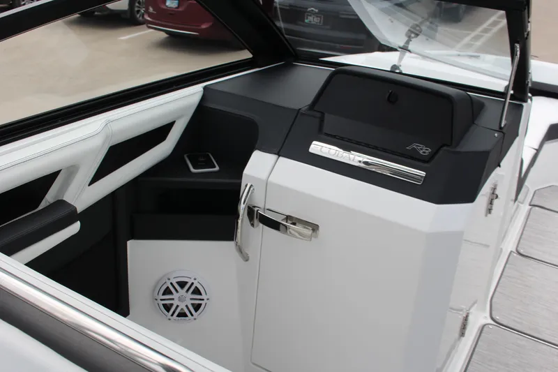 Slide: The Image of Cobalt R8 2025 - 20