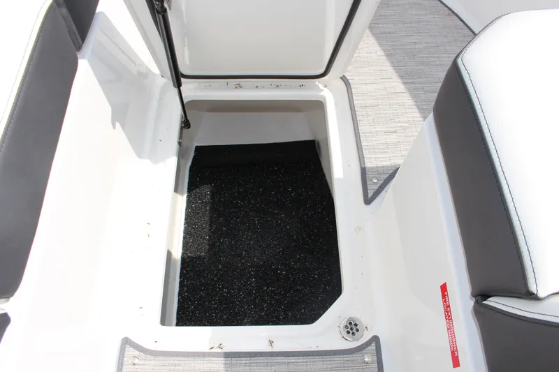 Slide: The Image of Cobalt R8 2025 - 10