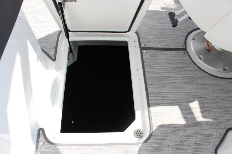 Slide: The Image of Cobalt R8 2025 - 14