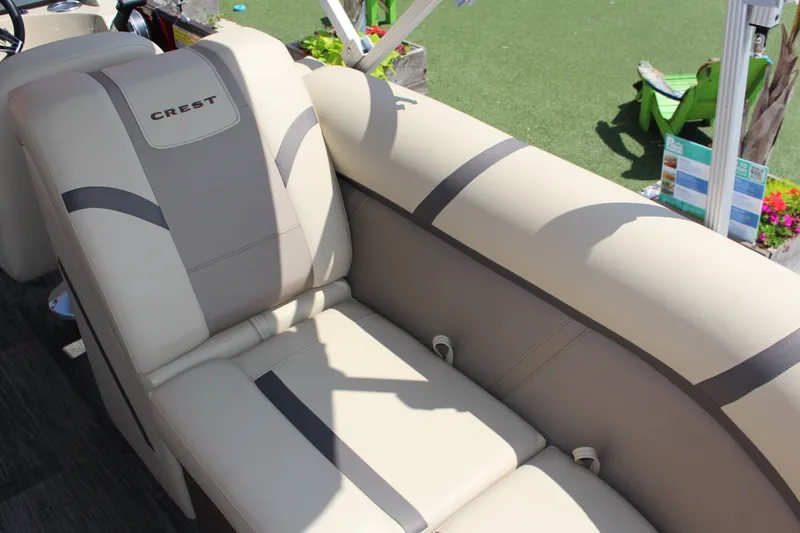 Slide: The Image of Crest Classic LX 220 SLC 2023 - 19