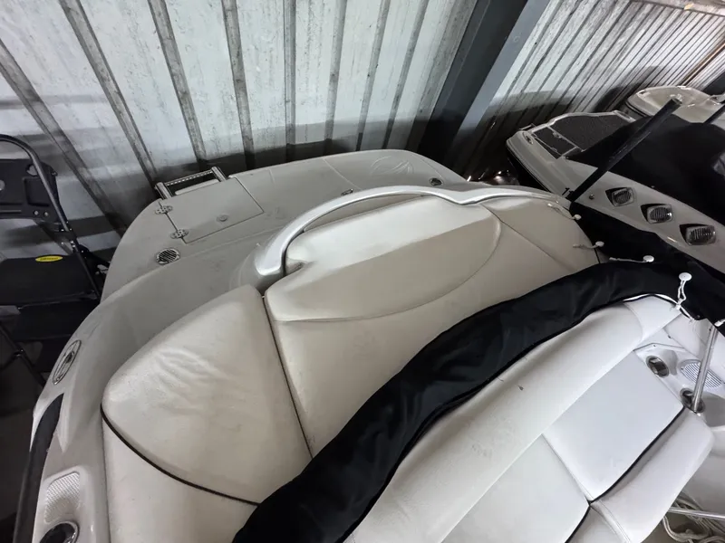 Slide: The Image of Crownline Boats 220 LS 2007 - 10