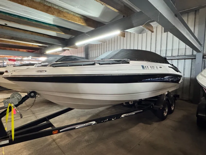 Slide: The Image of Crownline Boats 220 LS 2007 - 11