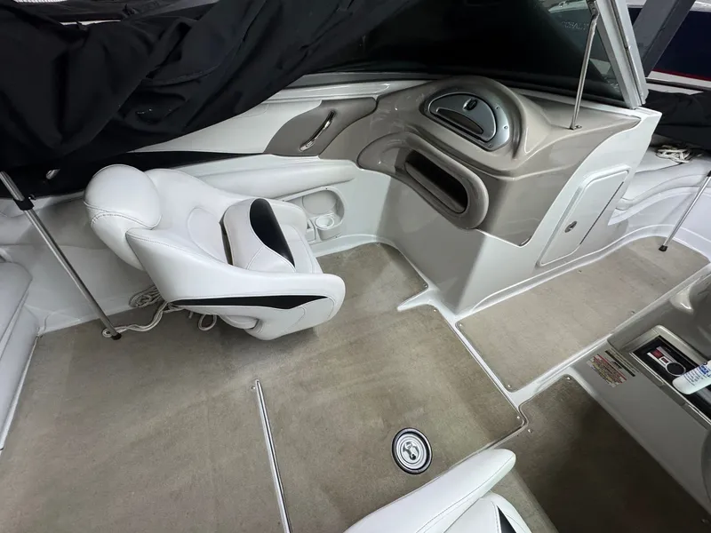 Slide: The Image of Crownline Boats 220 LS 2007 - 5