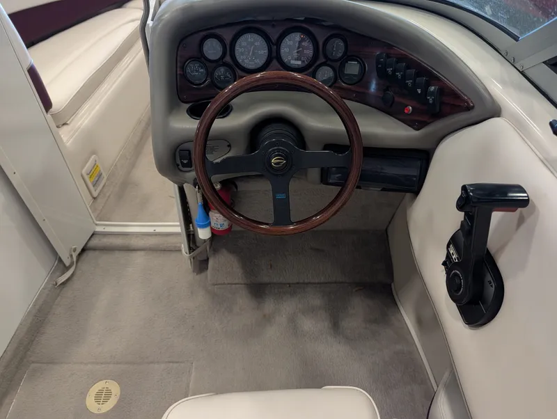 Slide: The Image of Crownline Boats 240 1997 - 6