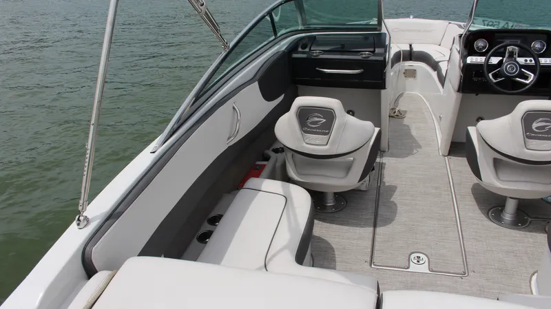 Slide: The Image of Crownline Boats 240 SS 2022 - 11