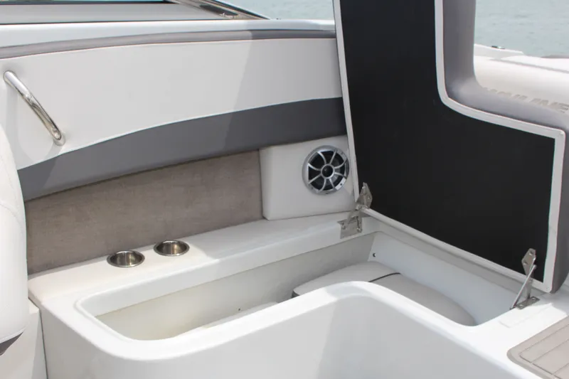 Slide: The Image of Crownline Boats 240 SS 2022 - 14