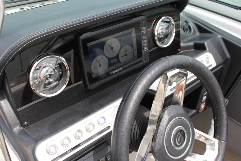 Slide: The Image of Crownline Boats 240 SS 2022 - 23