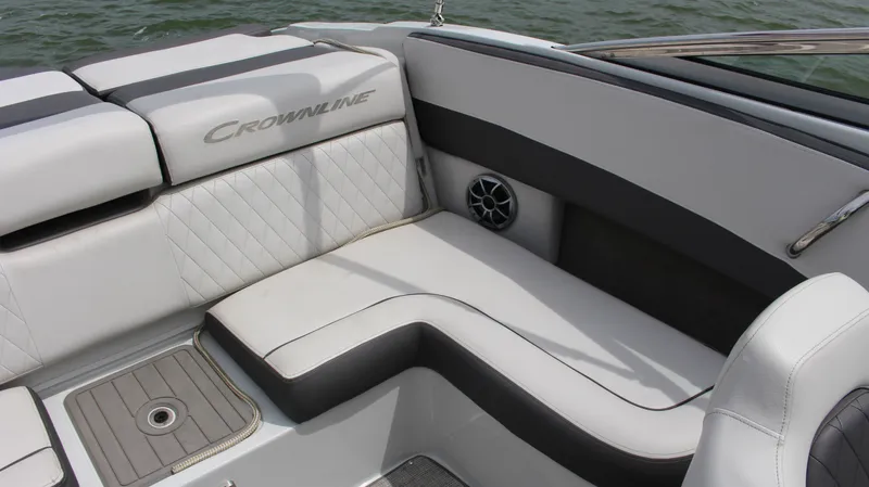 Slide: The Image of Crownline Boats 240 SS 2022 - 6