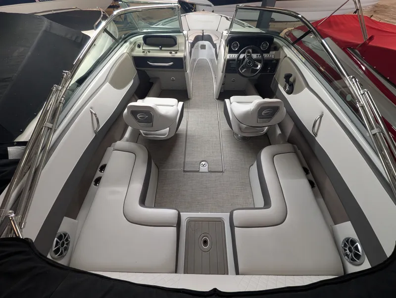 Slide: The Image of Crownline Boats 240 SS 2023 - 10