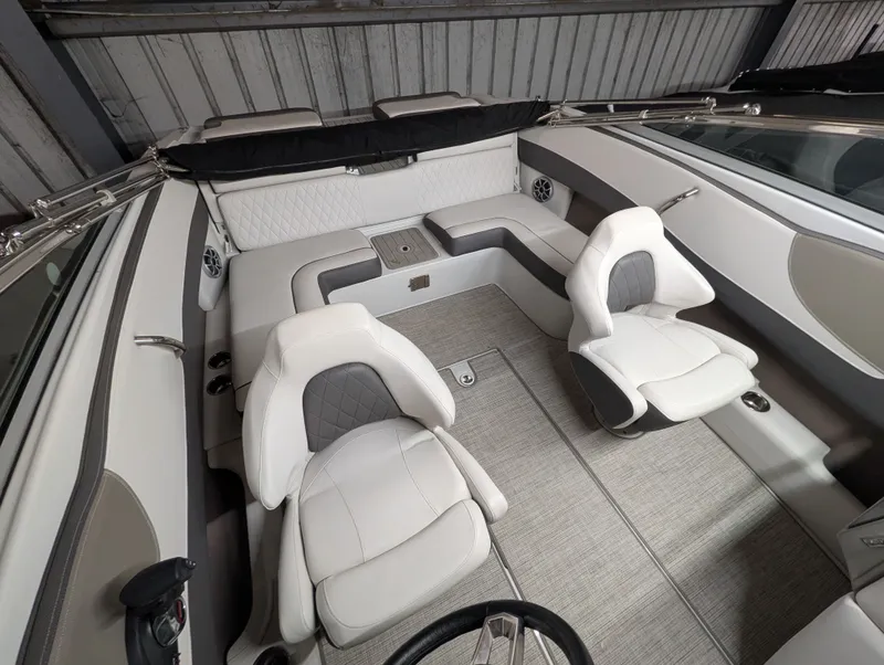 Slide: The Image of Crownline Boats 240 SS 2023 - 11