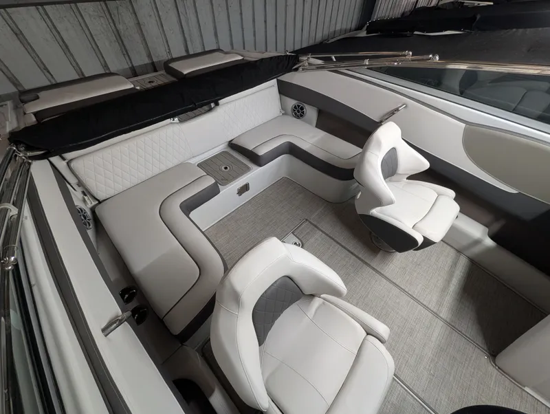 Slide: The Image of Crownline Boats 240 SS 2023 - 13