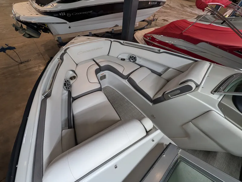 Slide: The Image of Crownline Boats 240 SS 2023 - 17