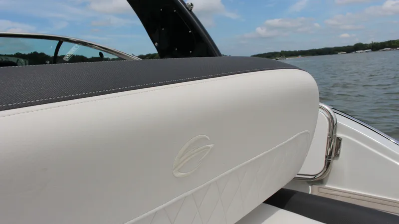 Slide: The Image of Crownline Boats 260 SS 2024 - 18