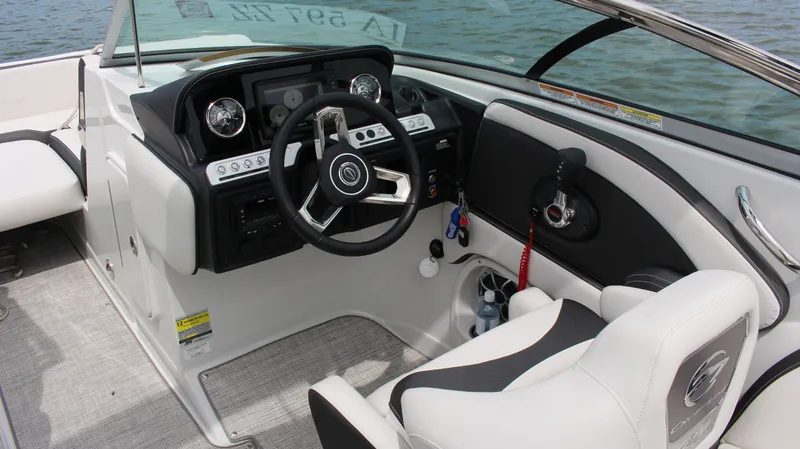 Slide: The Image of Crownline Boats 260 SS 2024 - 21